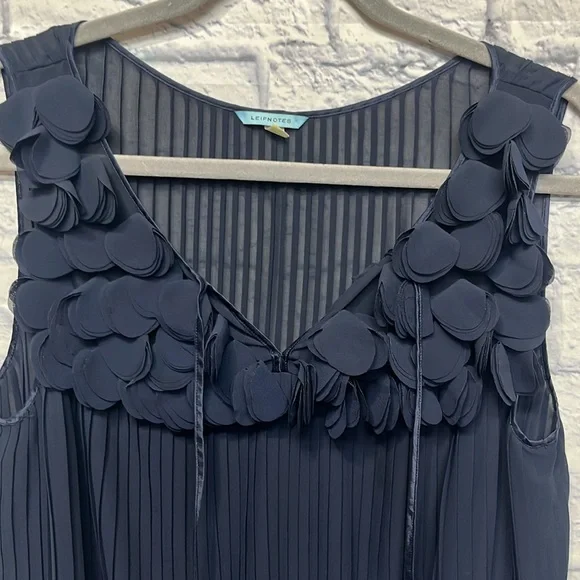 Anthropology Lief Notes Navy Chiffon Pleated Sleeveless Top - Picture 6 of 10